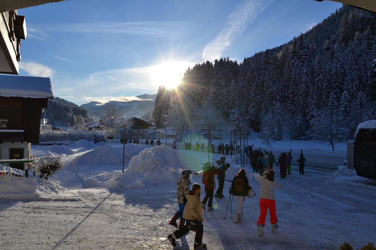 Jugendpension Muellauerhof Saalbach-Hinterglemm Exteriör bild